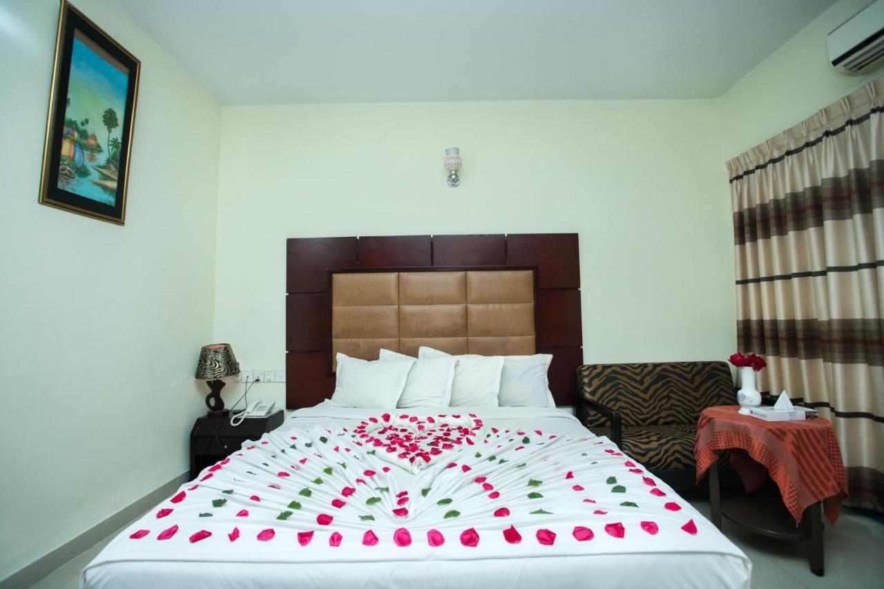 Hotel Mishuk Cox's Bazar Exterior photo
